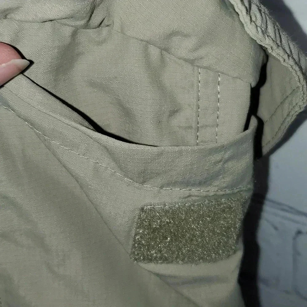 Men's Columbia Cargo Flat Front Khaki Shorts Size 36 Inseam 10 - Picture 3 of 11